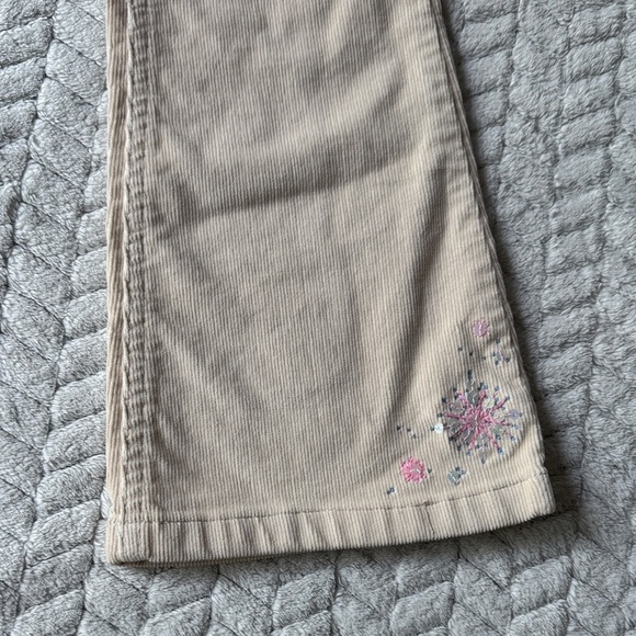 NWT GAP Kids Beige Floral Embroidered Flare Jeans - Picture 3 of 10